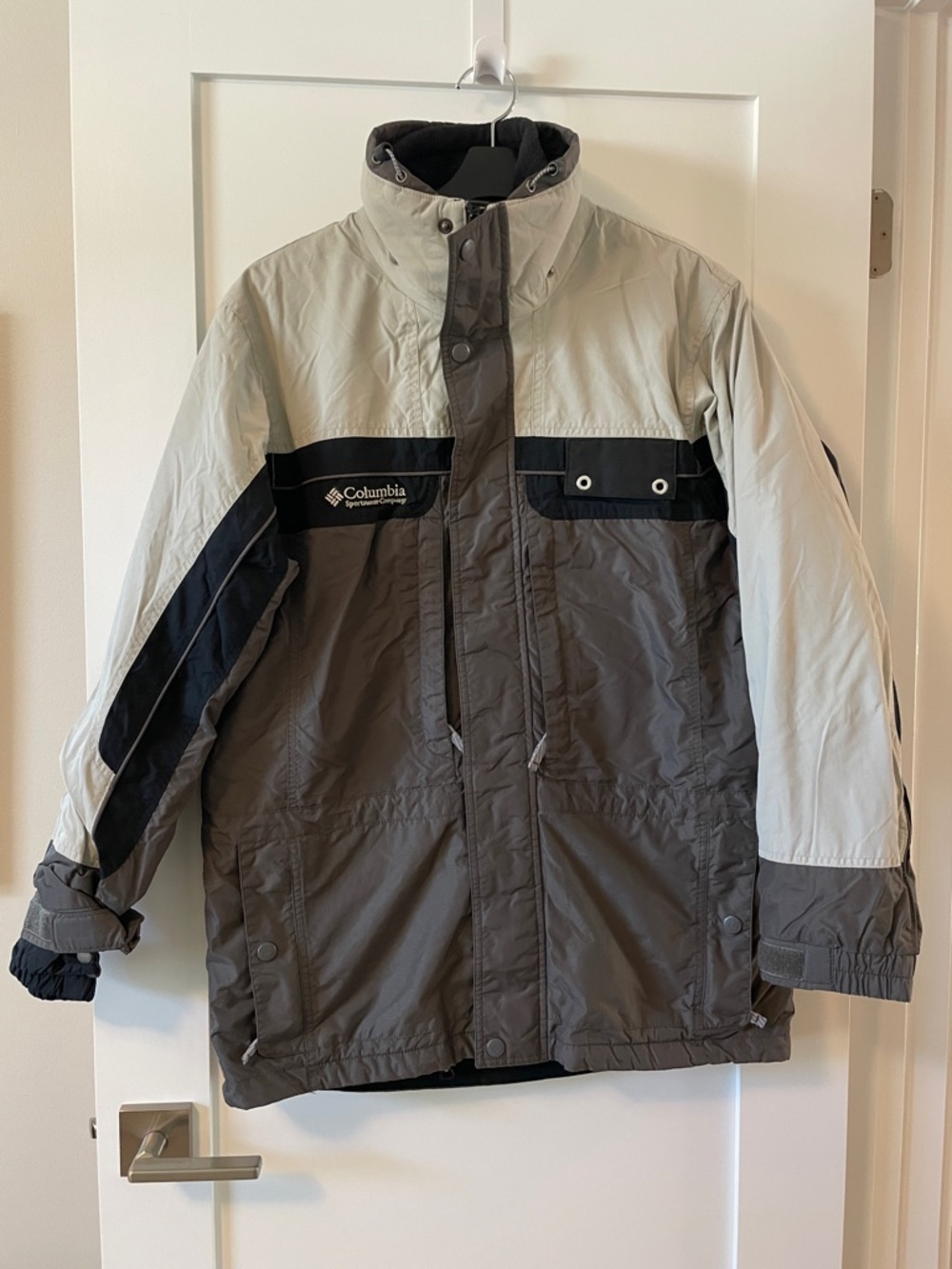 Columbia Men’s Winter Jacket in Gray and Light Gray